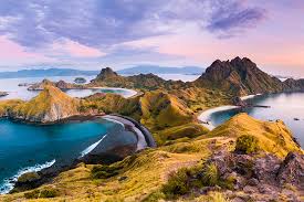Di indonesia ada laut yang jernih dan bagus tak kalah dengan luar negeri, seperti apa itu mari kita kupas !